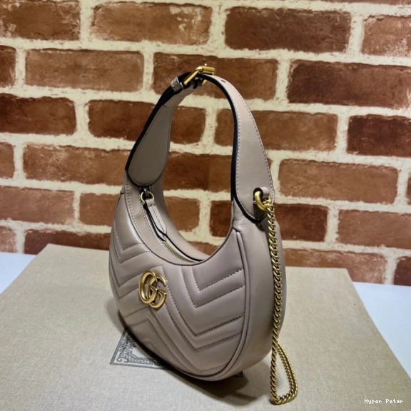 Hyper Peter GUCCI GG half-moon-shaped bag mini Marmont 0820